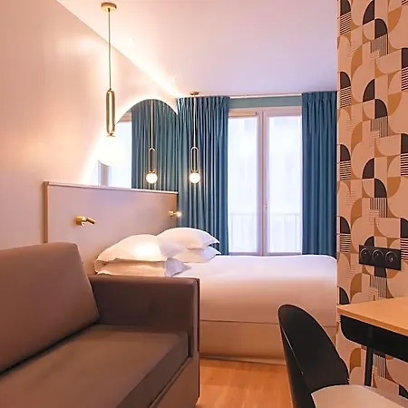 Arc Elysees Hotel