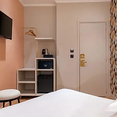 Hotell Arc Elysees 3*