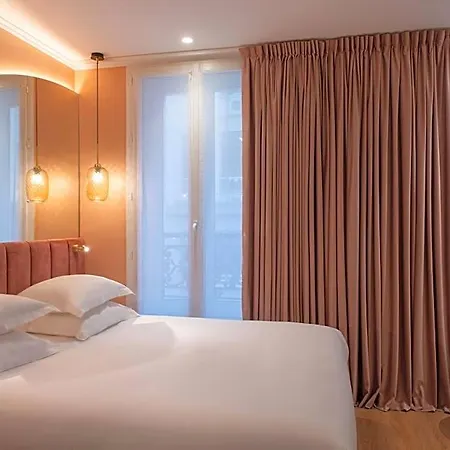 Arc Elysees Hotell