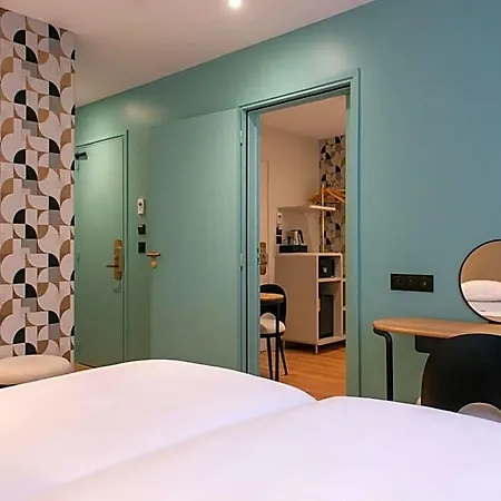 Arc Elysees 3*