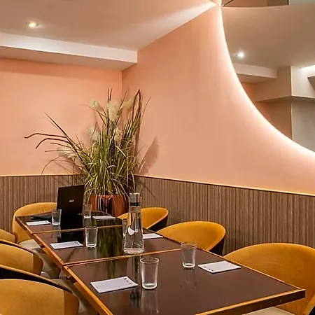 Arc Elysees Hotel
